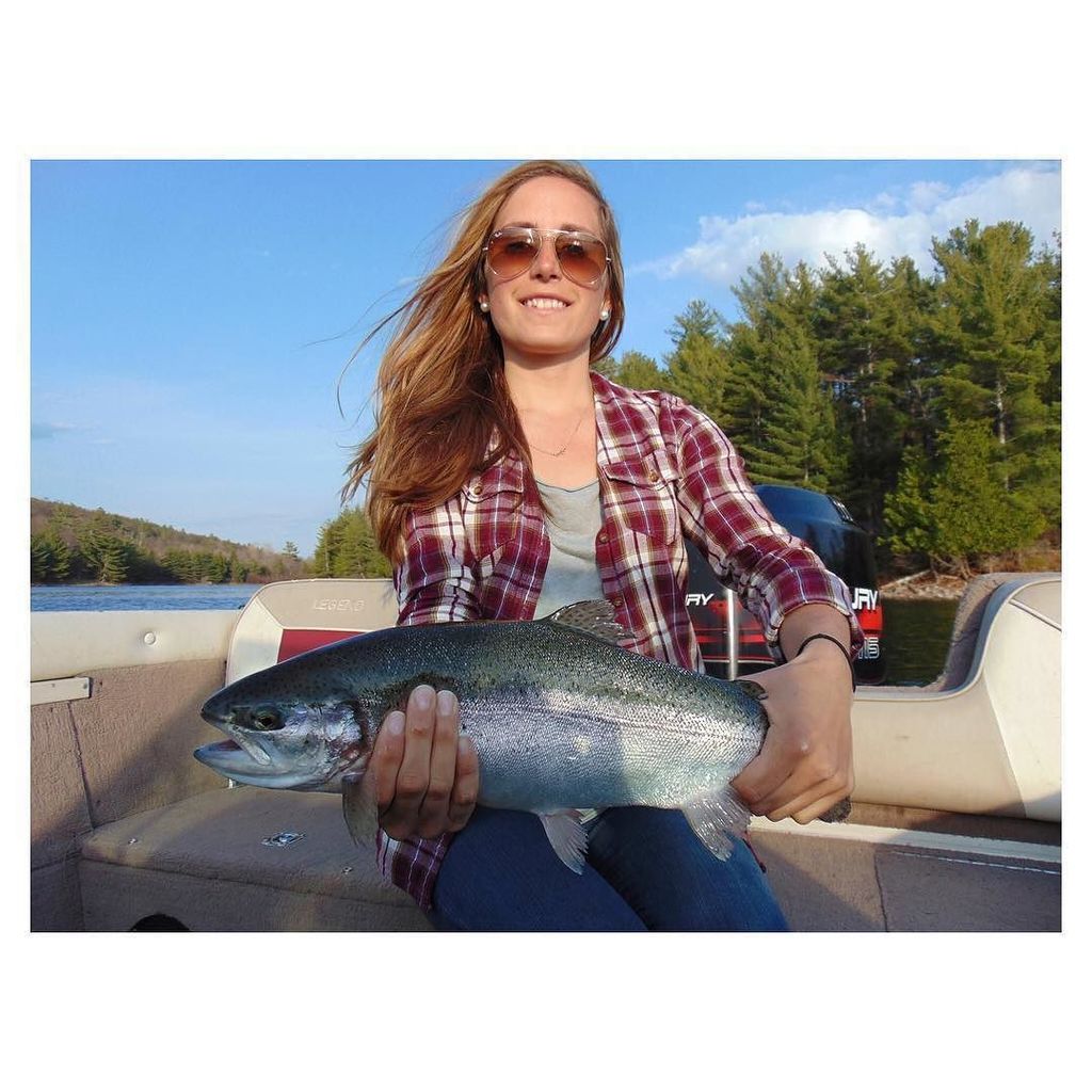 FishFemmes (@fishfemmes) on Twitter photo by @kristenhanson01 by @kristenhanson01