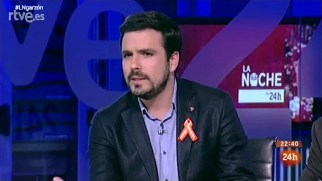 UJComunista_'s tweet photo. #LNgarzón
Grande @Agarzon denunciando la represión policial de esta mañana en la #UPNA #Navarra
#StopRepresión!! https://t.co/JSpOPXJ8Lk