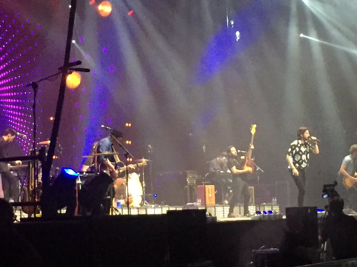 vanesamartin_'s tweet photo. Abriéndome el alma en dos. GRANDE amigo mío!!! Como te disfruto siempre! todos mis besos son pocos @manuelcarrasco_ https://t.co/hEeIMwTol4