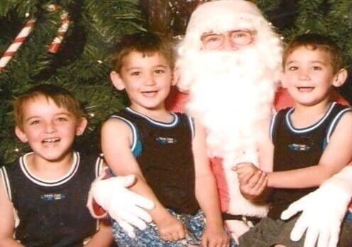 jahoojahaadms's tweet photo. RT if you don't want them to grow up! 💔😿 -C 

@JaiBrooks1 
@luke_brooks https://t.co/1CPbPFXih3