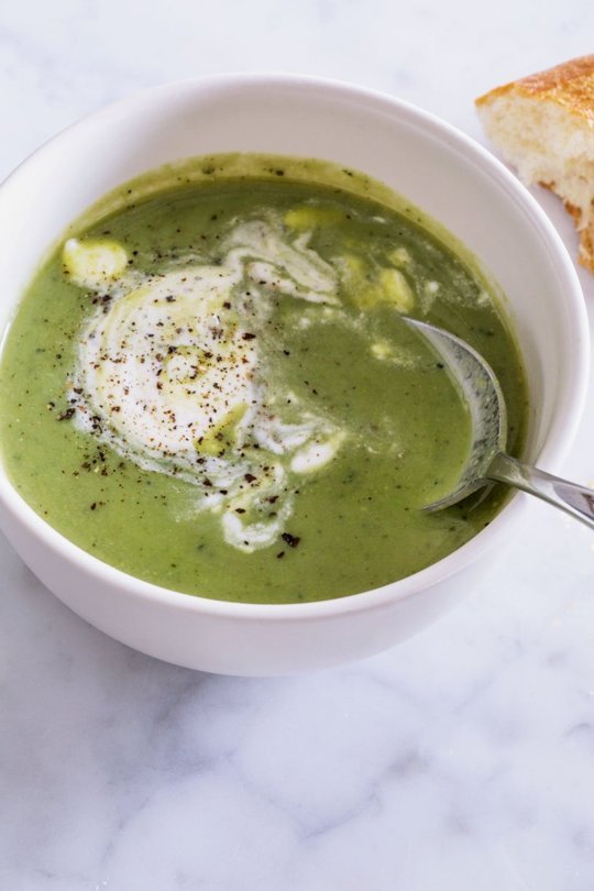 SocietyCulinari's tweet photo. Who else is feeling the chill today? Warm up with #Roasted #SpringPeaSoup! via @thekitchn https://t.co/lLspDmLNoN https://t.co/Z6Dg0mxq2x