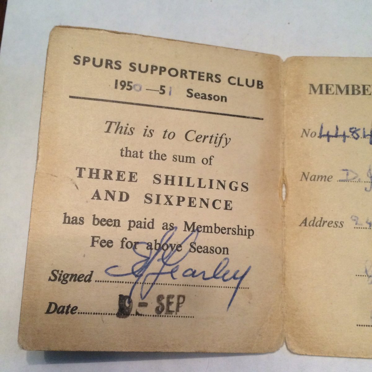 hawkwalk11's tweet photo. You don't see too many of these lying around anymore @SpursOfficial @PHLSpurs https://t.co/isdvkz9Zih
