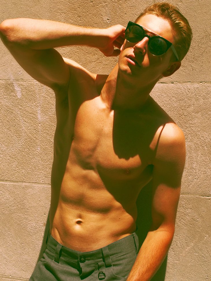 Harvey M. G. Kennett (Parody) (@harvey_kennet) on Twitter photo 