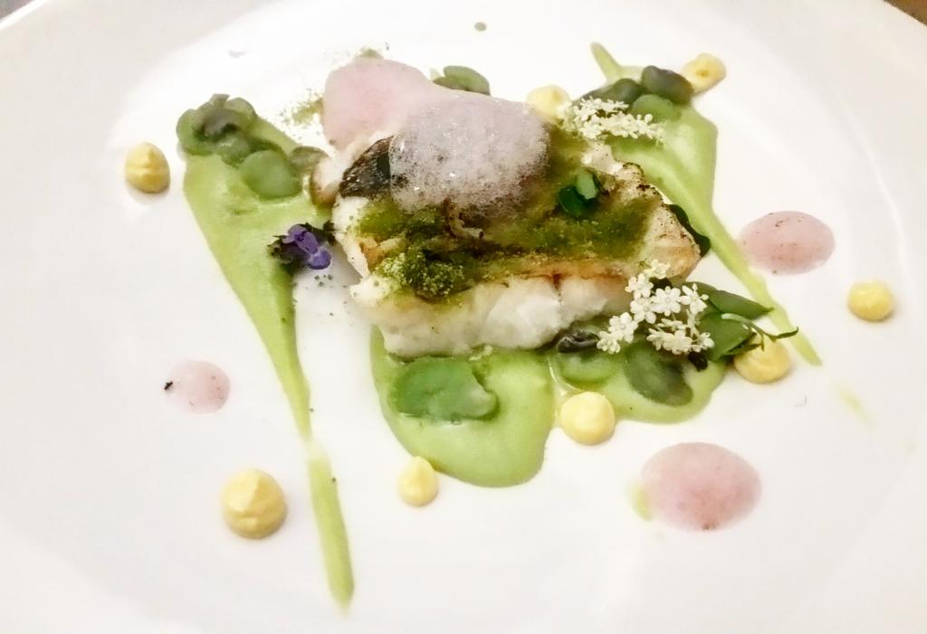LarioStyle's tweet photo. Tecnica e tradizione. La cucina di #feelcomo a #como #lakecomo #italy #restaurant #foodie #foodporn https://t.co/WosS7LA4Zo