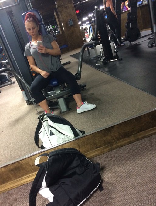 I'll take some selfies while waiting for ppl to GTFO. This is    "My ponytail is too tight" face. https://t<a href="/tag/joi"class="tags"><span>#joi</span></a>