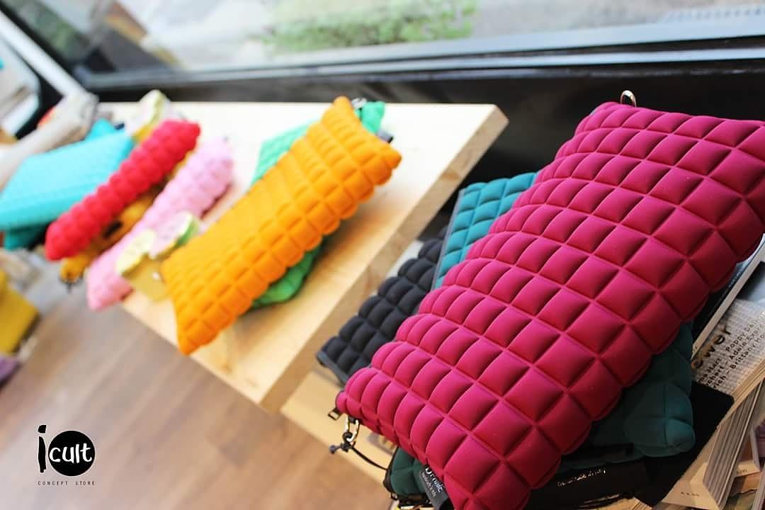 LarioStyle's tweet photo. Shopping a #Como? Da #ICult #conceptstore a Lurate Caccivio 
#fashion #lakecomo #moda #silk #store https://t.co/8MjWHYbeUa