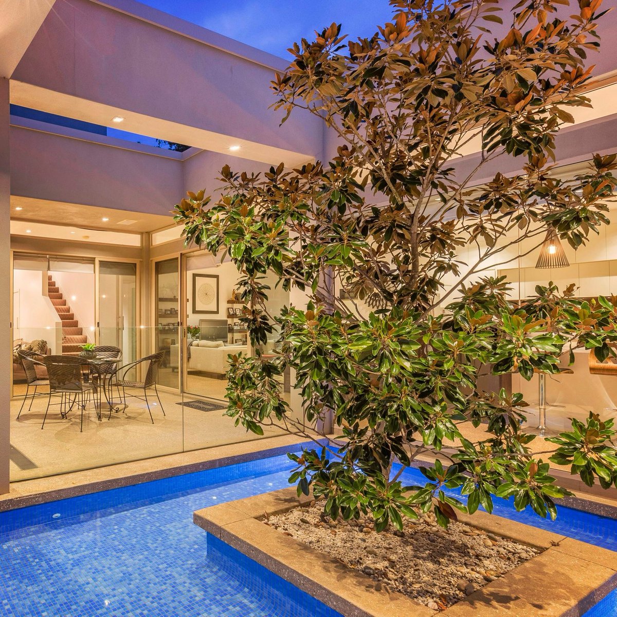 Pool Envy...Live the dream at 36 Arthur Circle, Forrest at luton.com.au/5634449/36-art…

#picoftheweek #poolenvy