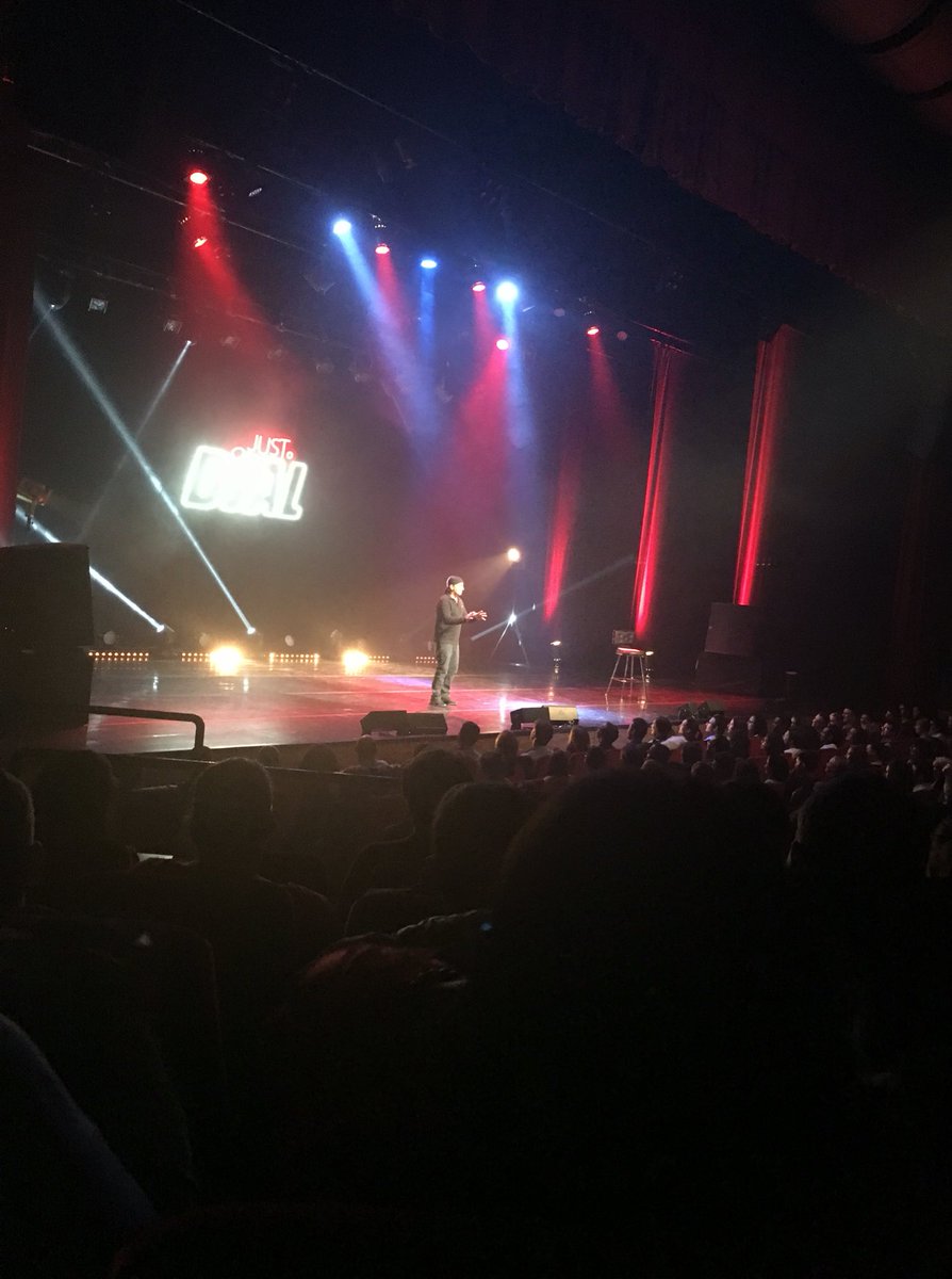 InyarR's tweet photo. Super soirée @théâtreLéman avec #d'jal https://t.co/1fTBl9iV8M