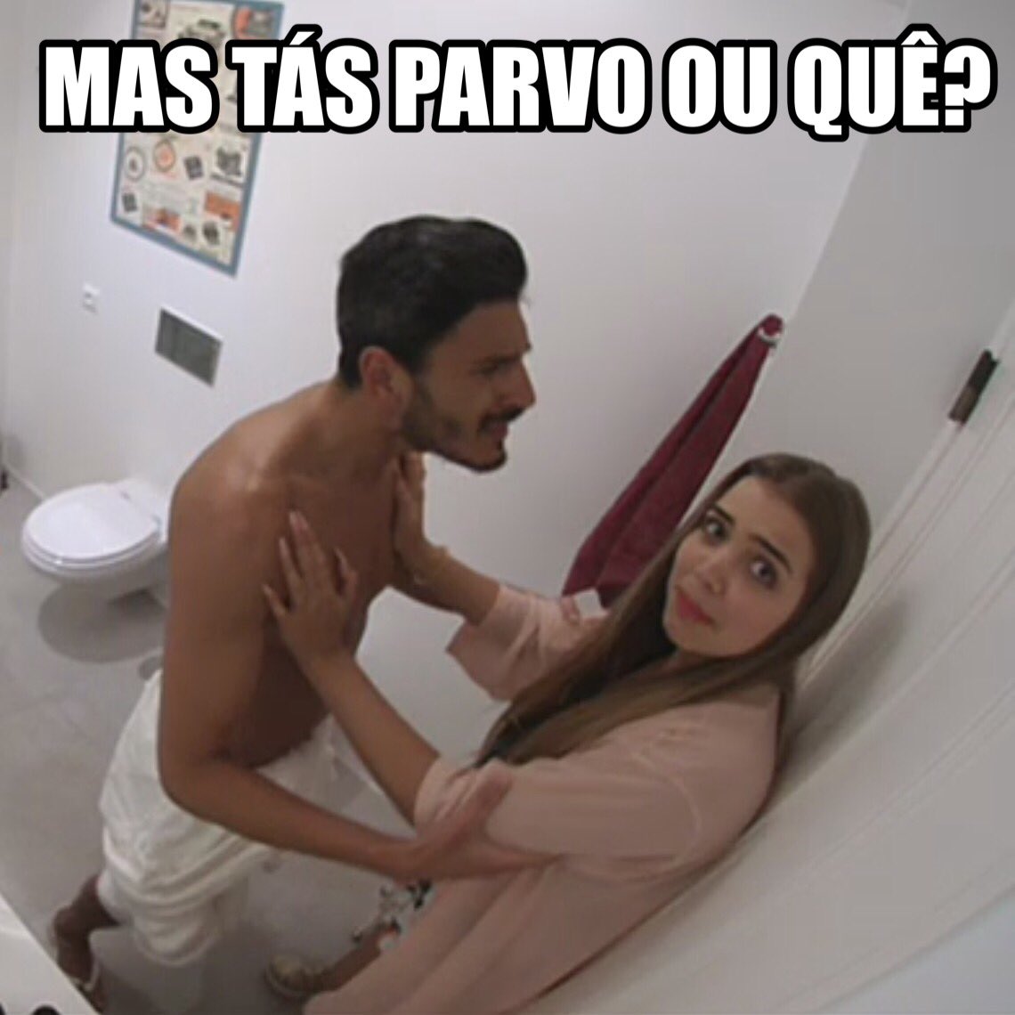 MemesRealitys's tweet photo. Quando de repente de fecham na casa de banho e tu tentas ver se há câmaras 👀🙈#loveontoptvi #memesrealitys https://t.co/QDjK1txfKn