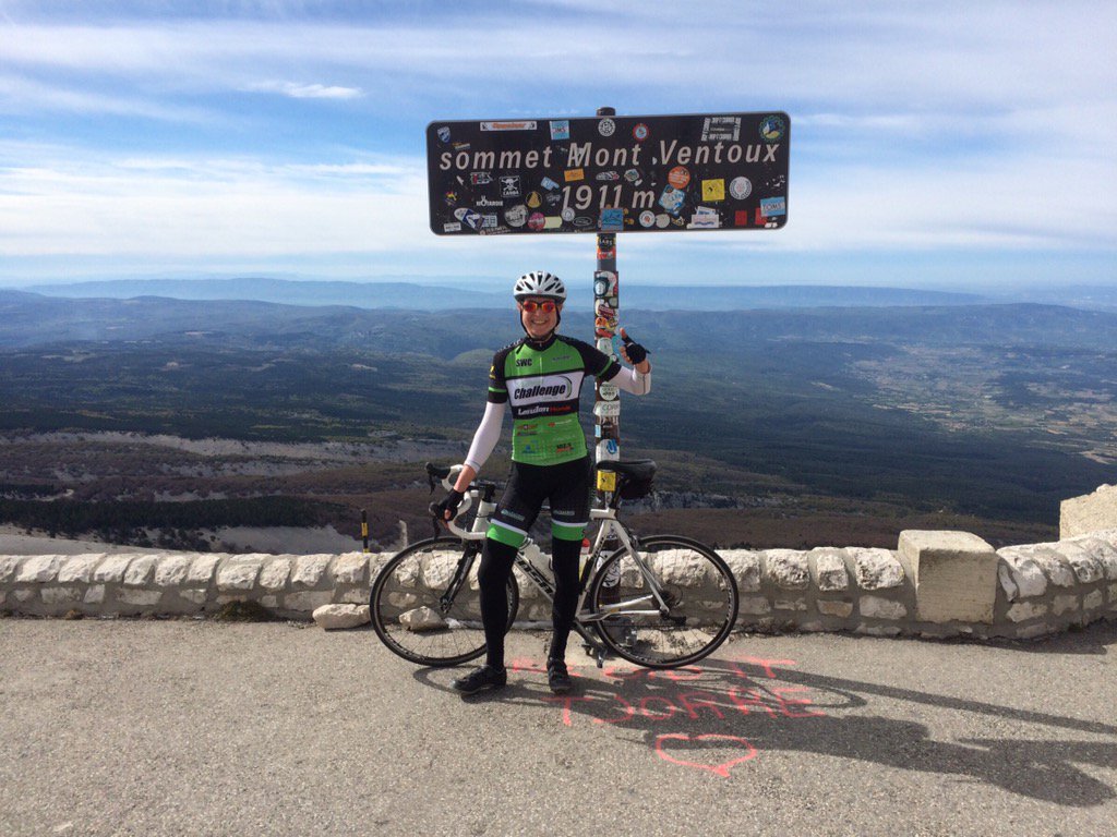 RTWOrthoDoc's tweet photo. Two awesome cycling days behind us: day 5 incl Alpe d'Huez and day 6 'Queensride' incl Mont Ventoux #cycleforscience https://t.co/ECU6UmZghO