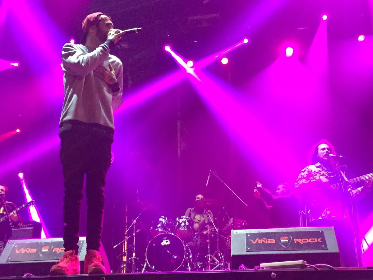LaManchaRock's tweet image. Suena @Fyahbwoy en @VinaRockOficial @VinaRock2016!! seguimos!! #VinaRock2016 #VinaRock #VR2016