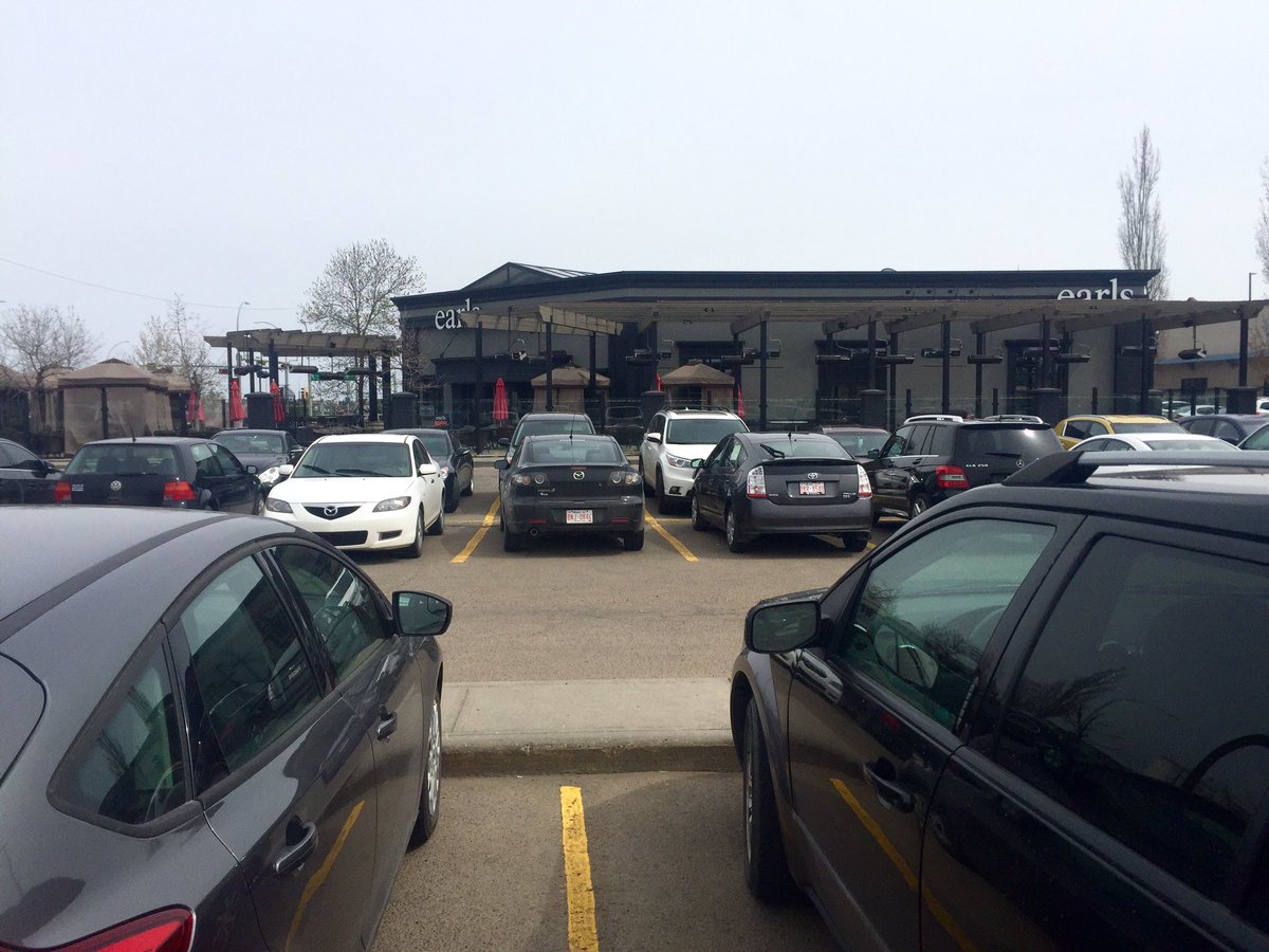 ryanjespersen's tweet photo. You show 'em, #yeg! #BoycottEarls https://t.co/oIwgDqTfFQ