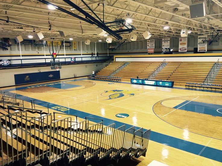 John_Foster12's tweet photo. Proud to announce that I have signed with LeTourneau University and will be playing basketball next fall✨♨️🏀🐝🐝 https://t.co/Ib49RGhNqI