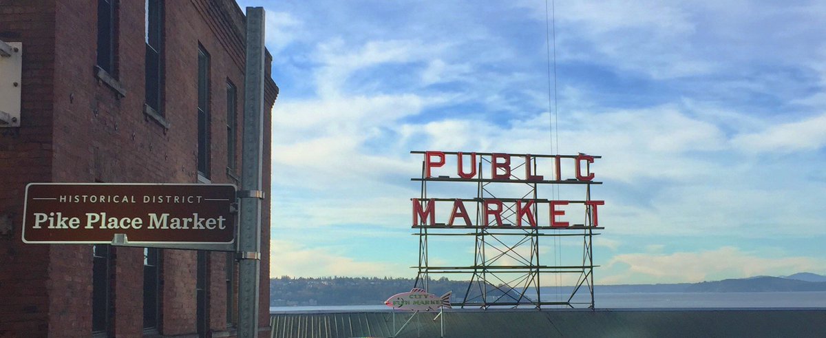 HelloAmyHoward's tweet image. What a great way to #supportlocalbussiness and enjoy downtown #Seattle! #WhyRushHour #ad j.mp/23b0qBv