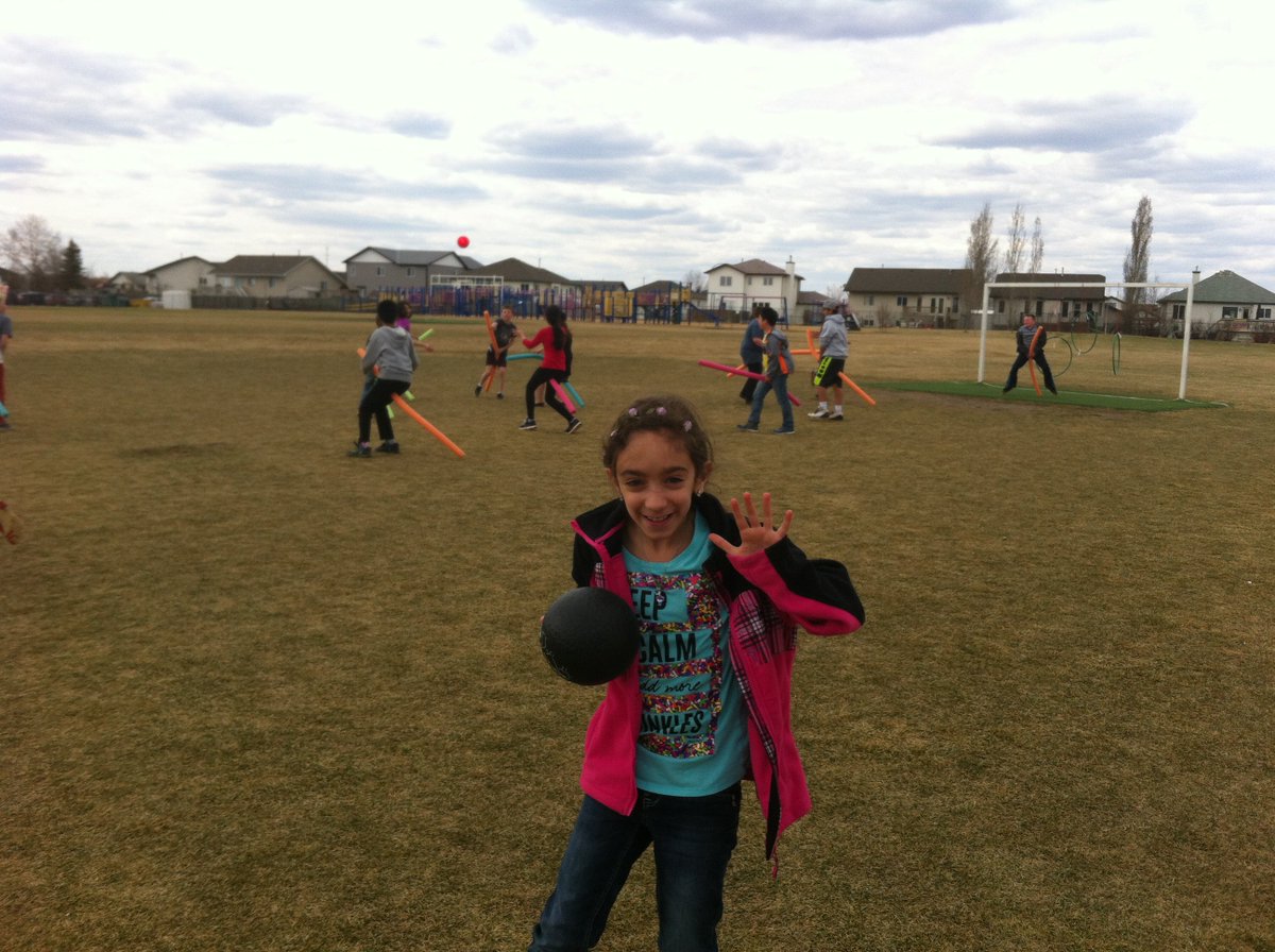 MsBarringtonCG's tweet image. Watch out for bludgers! #quidditch #HarryPotter #whytimberlearocks @GetOut_doors @TimberleaSchool @FMPSD @jk_rowling