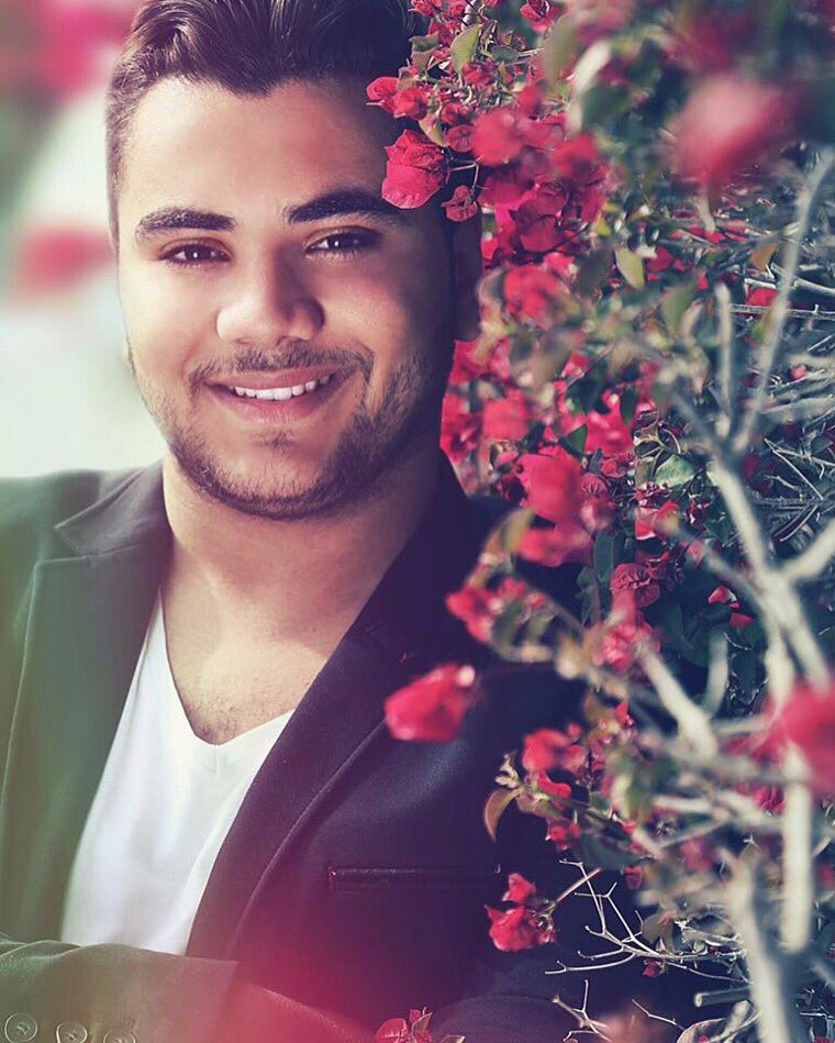 Nassim_Raissi's tweet photo. صورة من جلسة التصوير ليوم إن شاء لله عجبتكم وأستناو الأغنية إن شاء لله تعجبكم يا أحلى  صحاب
#NassimRaisi
#Nassimsoon https://t.co/6WPX3jzJLS