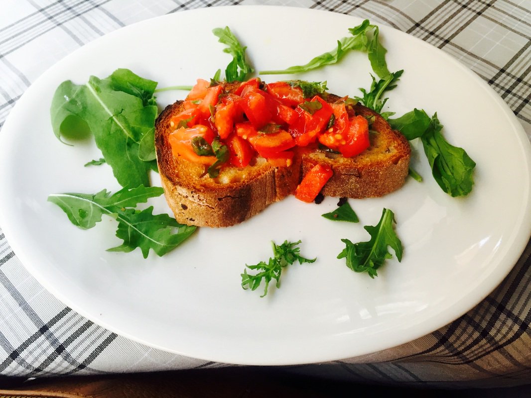 On your first, or next, trip across the pond, you've got to have these unique local dishes. ow.ly/1078w0