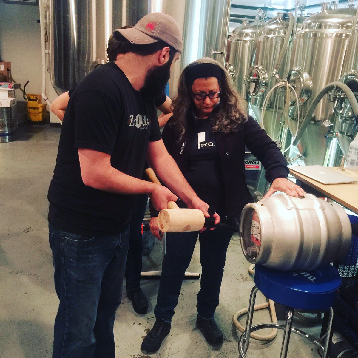ZerodayBrewing's tweet photo. Theo teaches Qui Qui 
#practice #hbgbeerweek https://t.co/ezyAT9bvrI