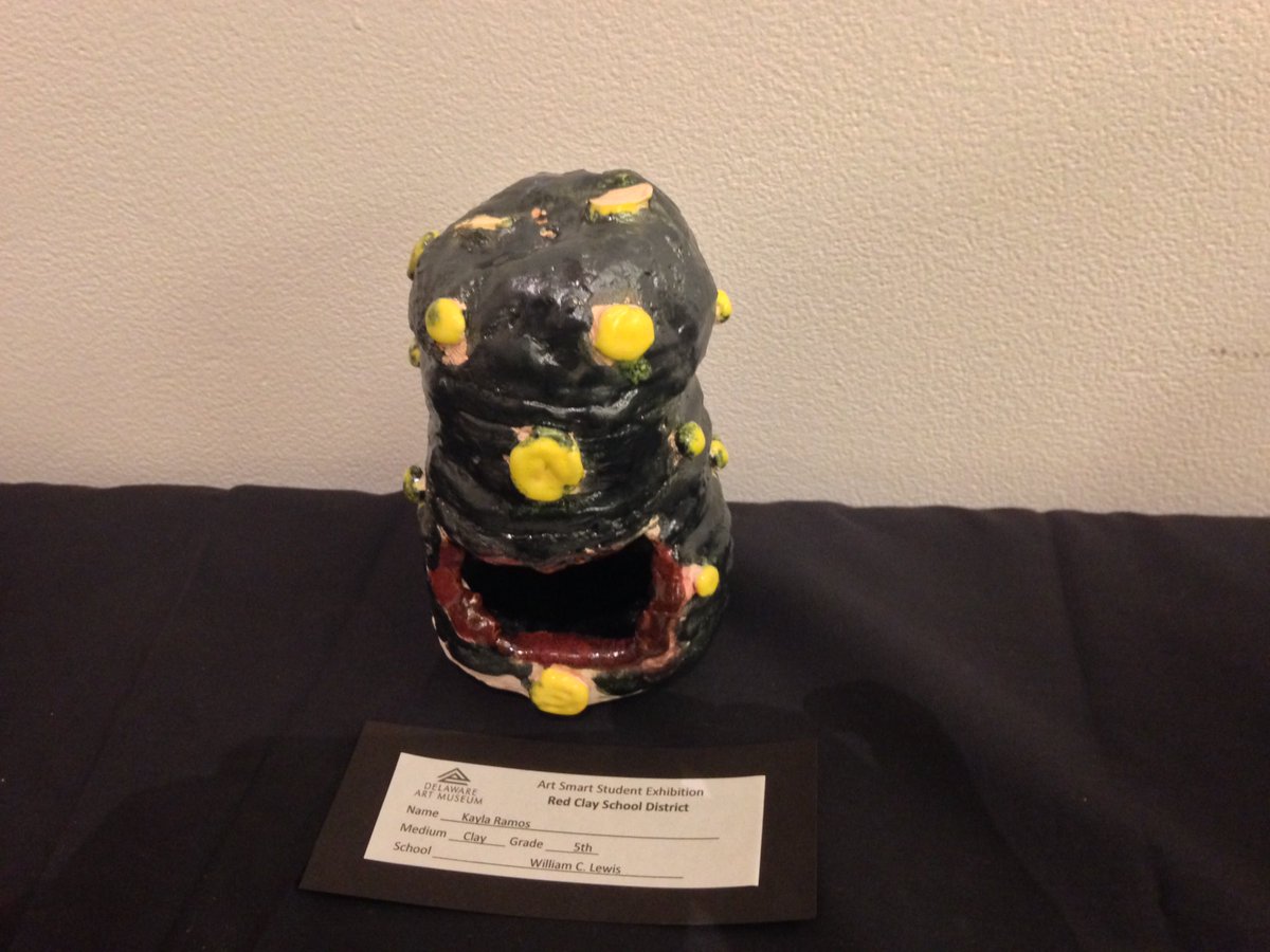 LewisBeeNews's tweet photo. .BEE-autiful art expo-Lewis students @LewisBeeNews #beelingual pride https://t.co/zCrSpl67w1