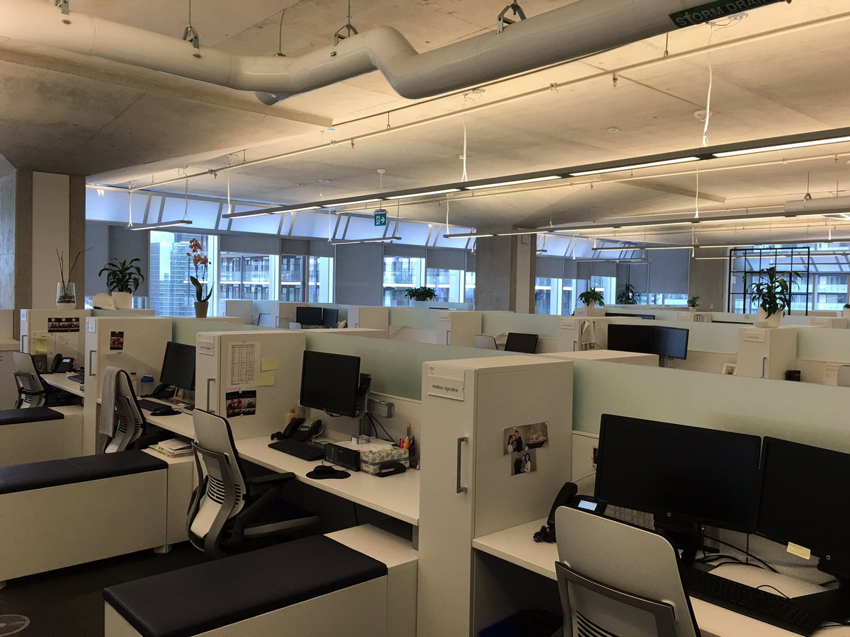 BuildSmartAndy's tweet photo. .@AlliedREIT office space - daylight, reclaimed material, privacy space. #greenbuilding #SpringOpen2016 https://t.co/15SwJjHMfz