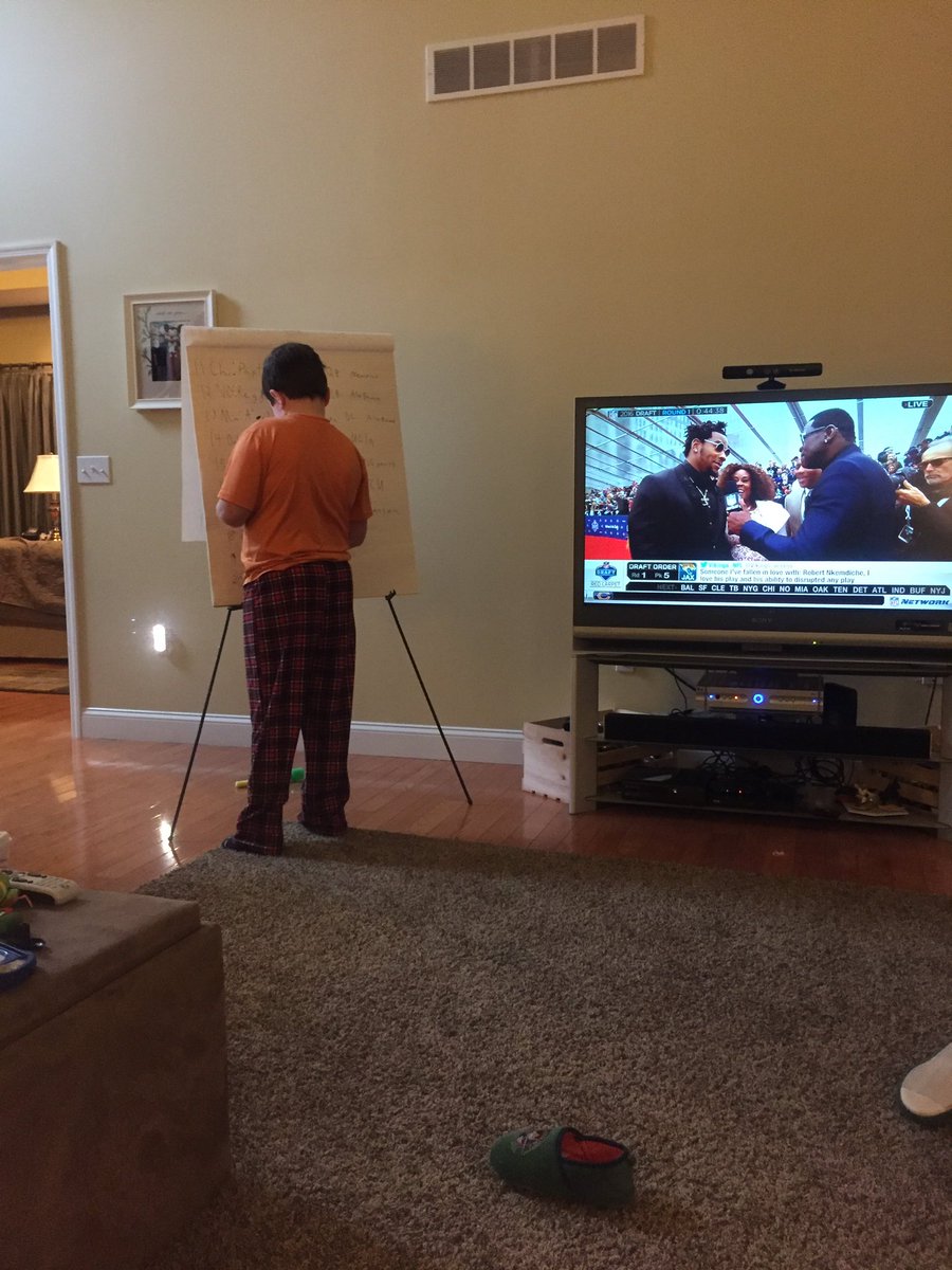 Jack_Nealon's tweet photo. Riley working his big board in the Archbald war room. #NFLDraftExpert https://t.co/paLTIkrzxr