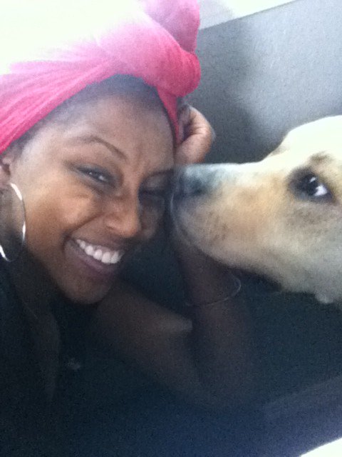 ItsTheLissa's tweet photo. Head wraps, hoops, and a pooch. People love it when you smile. Give em what they want! https://t.co/xhthT3gkh5