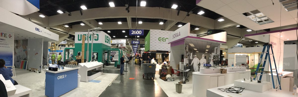 EdAlvarezB's tweet photo. ♫ Closing time ♫. #Lightfair2016 https://t.co/DSiRC6MnEX