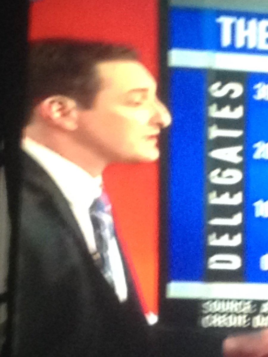 ControlSoundzz's tweet image. Dat majestic nose!!😭😭