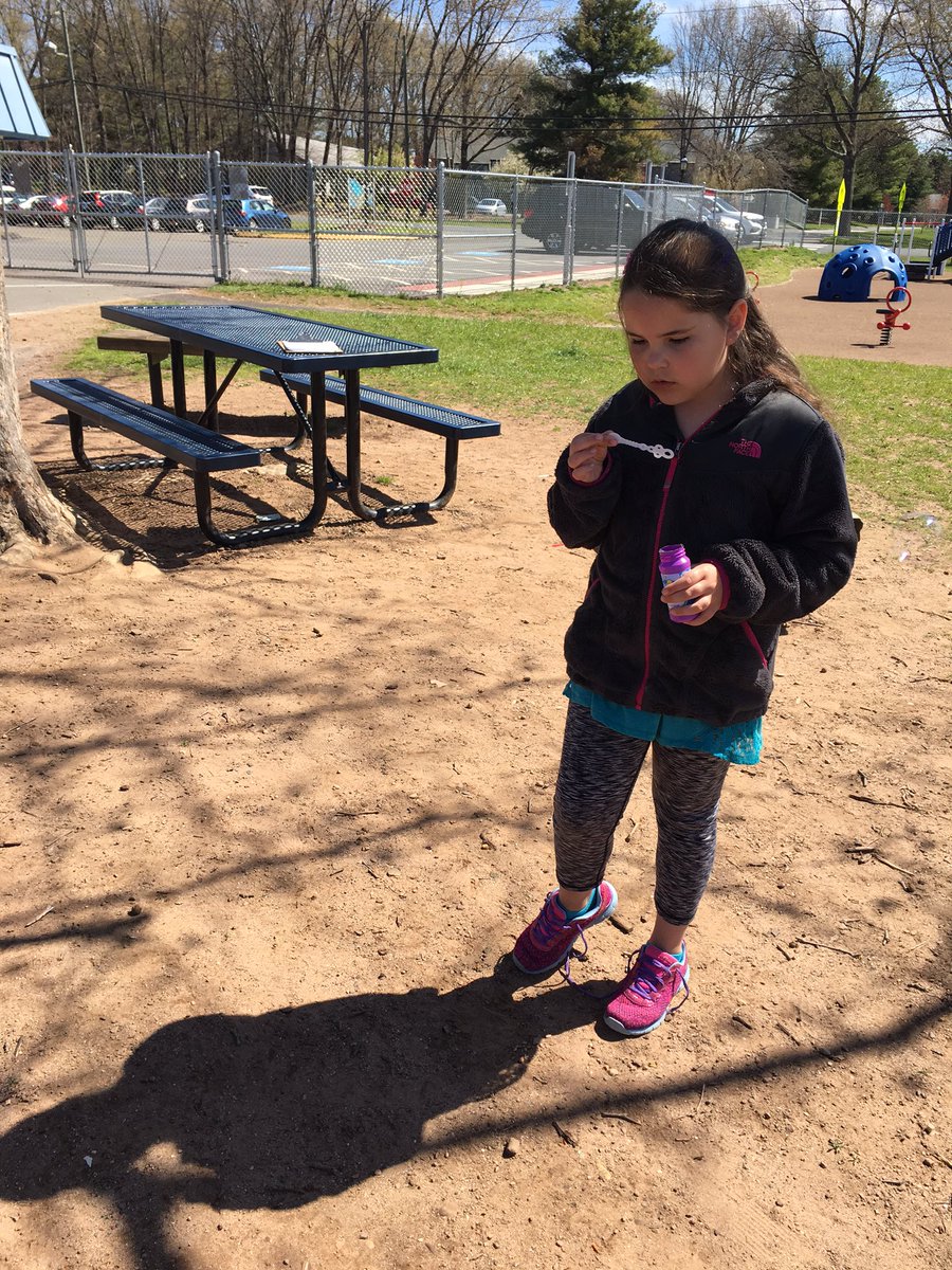 1stgrade_mcghee's tweet photo. I wonder if a bubble can create a shadow? #studentgeneratedquestions #sciencewriters #scientificmethod https://t.co/4wb8TWn1hR