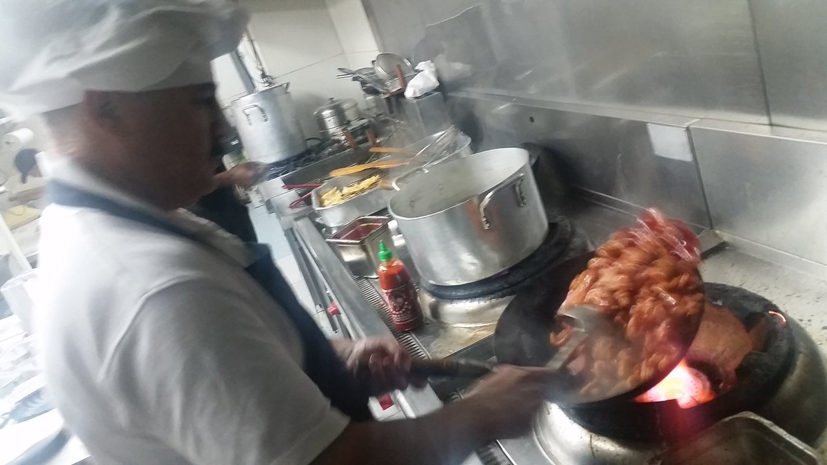 LinLanColon's tweet image. Estamos cocinando para ti, te esperamos en LinLan Colón, dónde nuestra cocina no tiene nada que ocultar RT @SrDatos