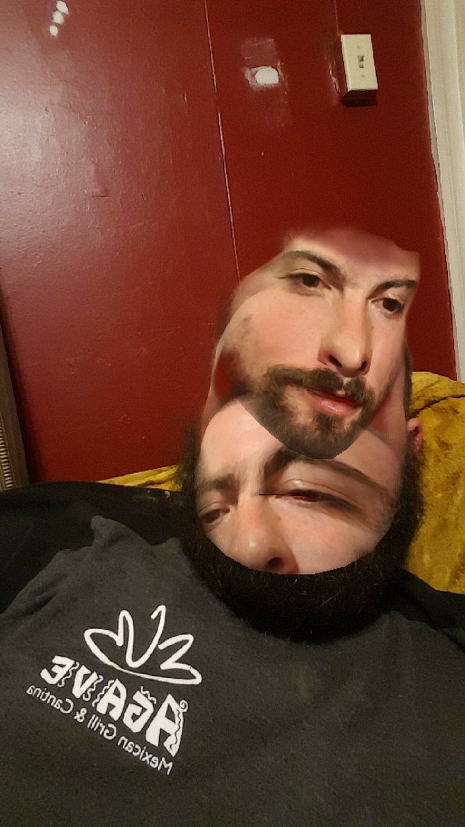 failswap's tweet photo. #faceswap #fail https://t.co/jbJ3f2HrKT