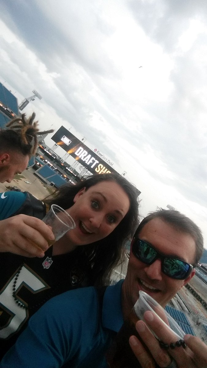 RickyRegs's tweet photo. Jaguars Draft Party #DraftBosa https://t.co/9KkAN0F2Xn