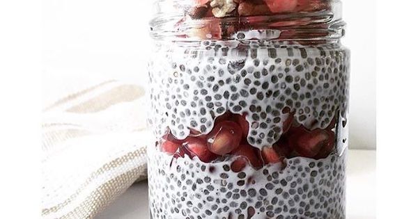 roofingchild's tweet photo. #Awesome Food : #Pomegranate chia pudding YUM#food #pomegranate #chiaseeds #pudding #ricep… https://t.co/TU2SFJSSFA https://t.co/K73fquvqDm
