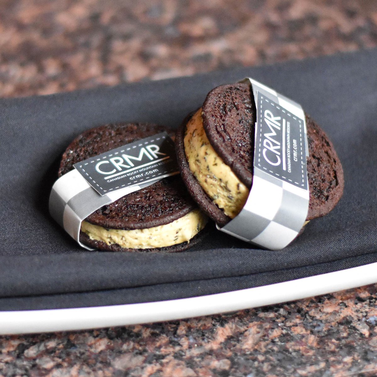 Cilantro17thAve's tweet photo. Throwback to your childhood-mint chocolate ice cream sandwich, order, enjoy, help a kid @MakeAWishSA #sweetdreams16 https://t.co/0uh0ZrJvlh