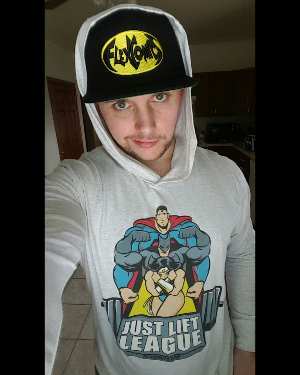 etwich_flexin's tweet photo. #JustLiftLeague hoodie because it's cooler. Of course the #BatFlex hat to match. Code BMAZ for 10% off. #FlexComics https://t.co/mwZ0VjSK03