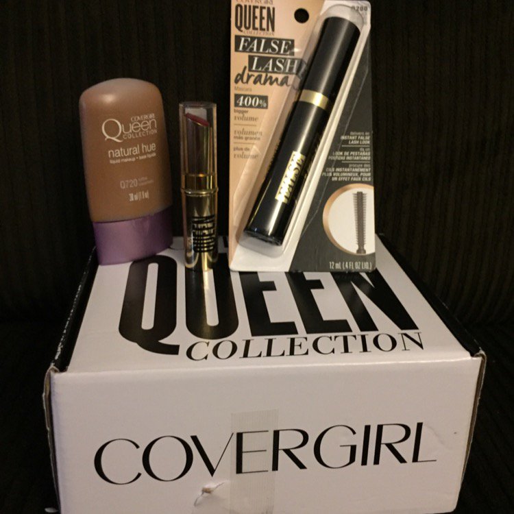 It's HERE!!!! My CoverGirl Queen collection box from Influenster.... I can't wait to try these items!!!