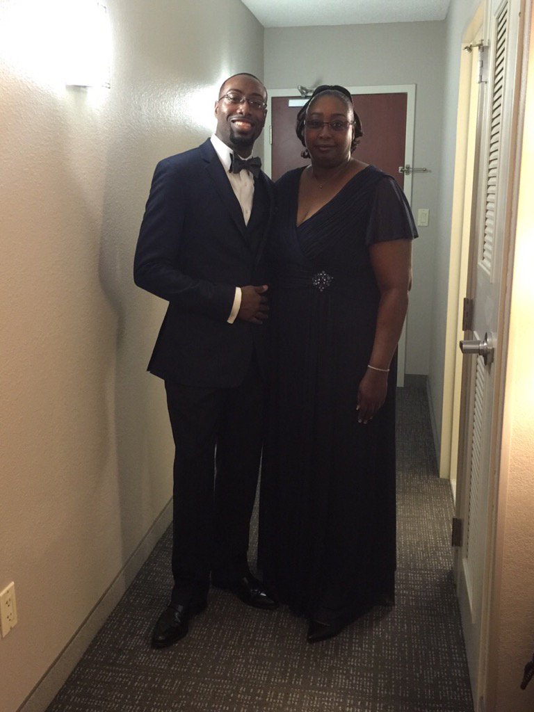 KathyLibrarian1's tweet photo. #eWINS #CWDSA   Ready for the Ball!!! https://t.co/dFeQIZmFnN