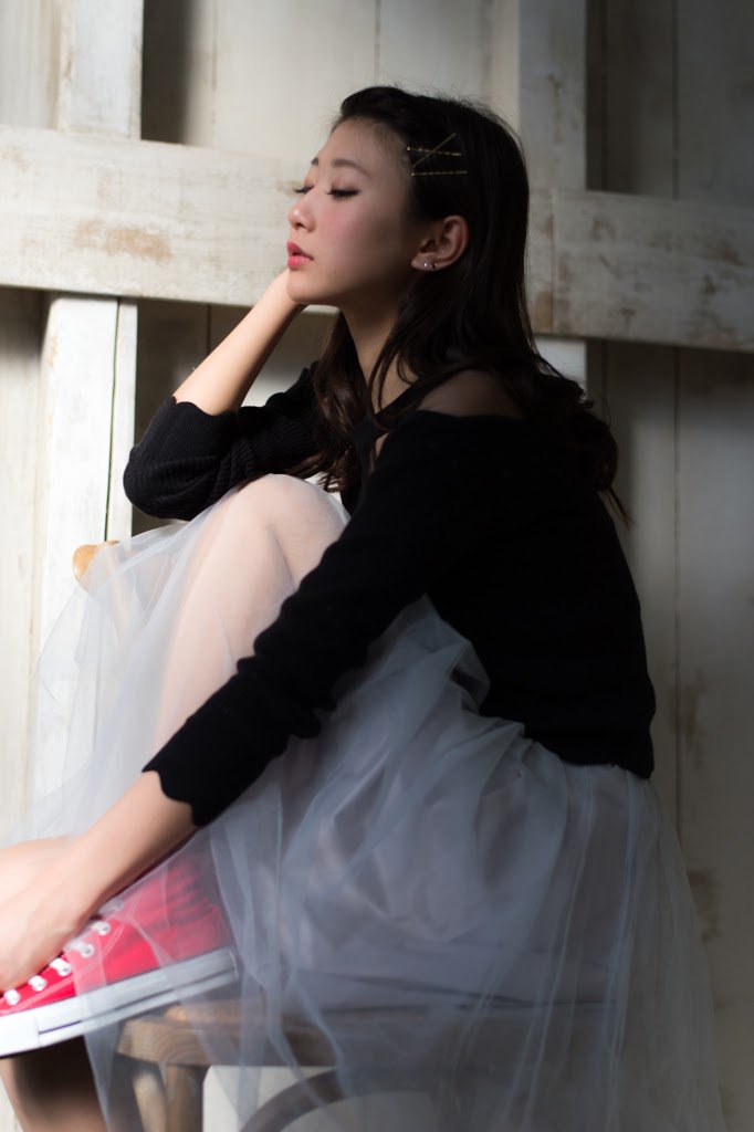 くろ スマホからセレクトシリーズ 永原知奈さん 新幹線移動中