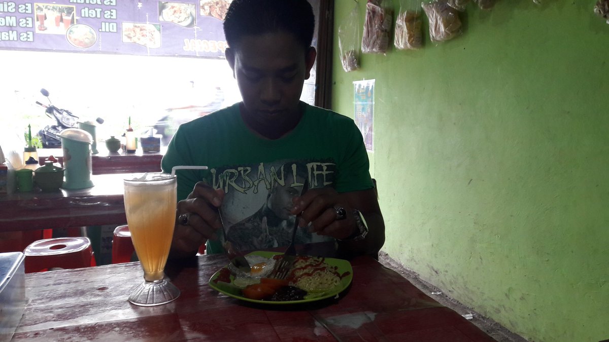 CSanun tweet picture