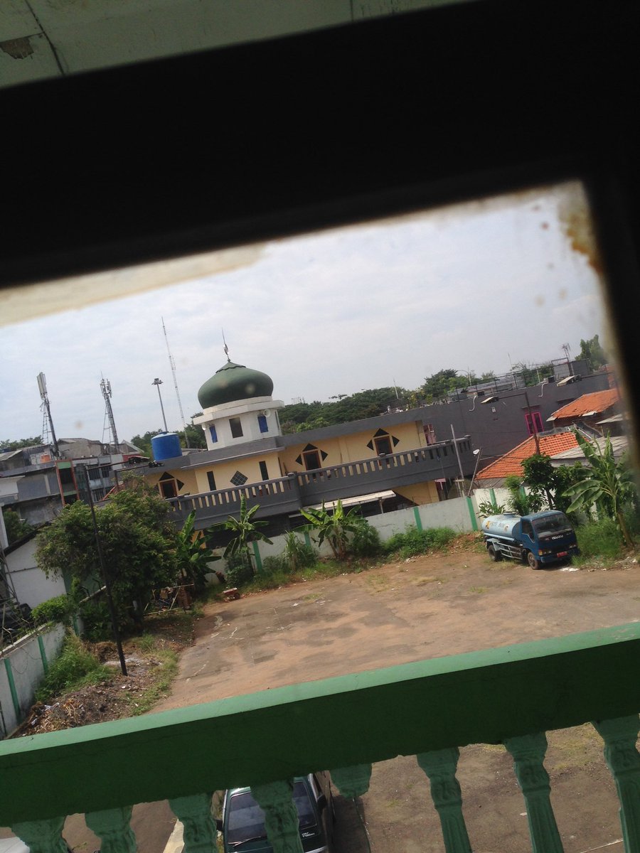malang siang hari..ojo ing panggonan jumat barokah ne:))