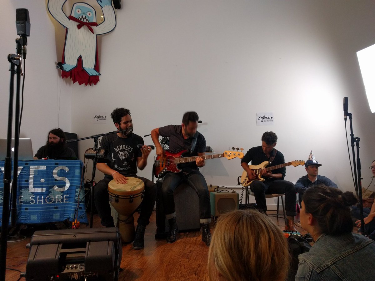 Shawea's tweet photo. You guys. @EyesontheShore is friggin great. #sofarsounds #sofarsf https://t.co/9jyFikIawx