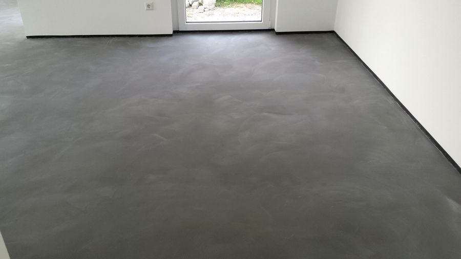 YEAH - das wird ein bärenstarker Fußboden, wenn er fertig ist  facebook.com/malerische.woh…