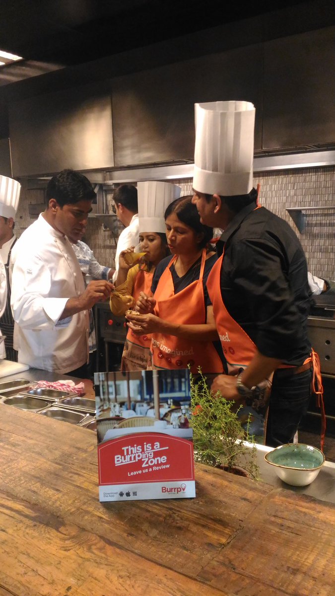 burrp's tweet photo. Bloggers cooking with @chefraheel last night at @BLRMarriott #masterclasswithburrp https://t.co/KVHWVS8MKM