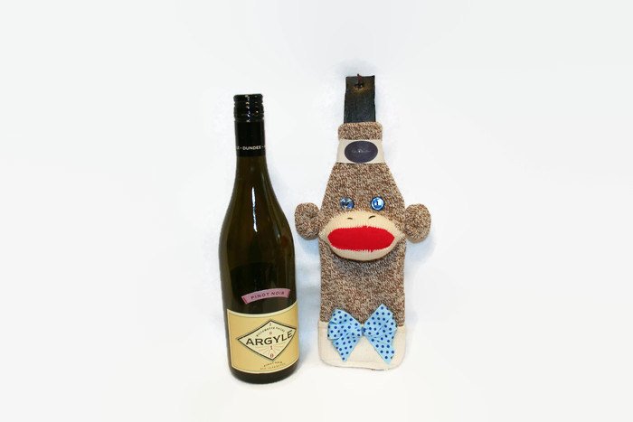 MunkeeLady's tweet photo. Sock Monkey Wine Bottle Cosy https://t.co/j9kSunndo2 #Etsymntt #MadeFromSocks https://t.co/wxKQVBzvNS