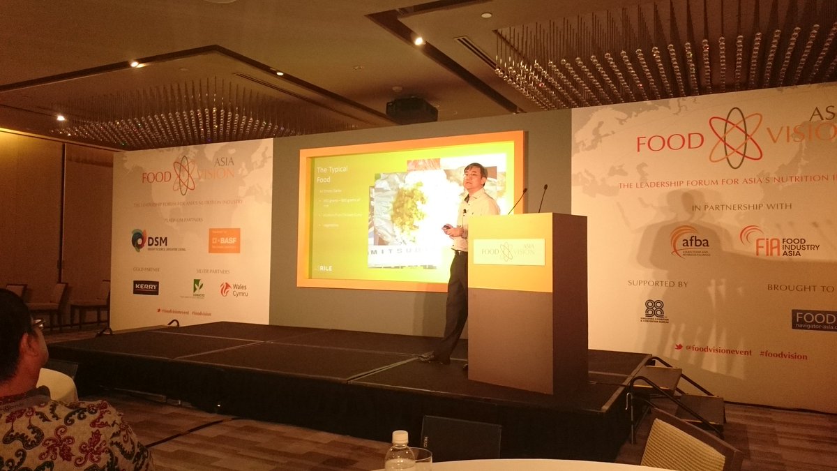 NutraGlobal's tweet photo. @jackwto talks about how his @BoPHub has helped feed 350000 Singapore migrant workers w. #fortifiedrice. #foodvision https://t.co/E25NkKmypC