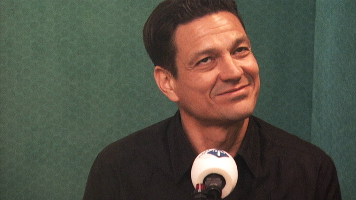 Jari Litmanen was gisteravond te gast in <a href="/LangsdeLijnEO/">Langs de Lijn En Omstreken</a>. En dat leverde bijzondere radio op nos.nl/l/2102071