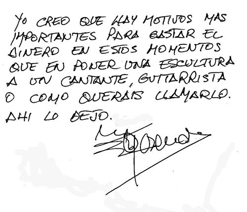 RockFM_ES's tweet photo. .@Rosendo_Mercado ha rechazado que le hagan una estatua en su barrio. Lo ha comunicado ASÍ a través de sus redes. https://t.co/vImrmhzgJB