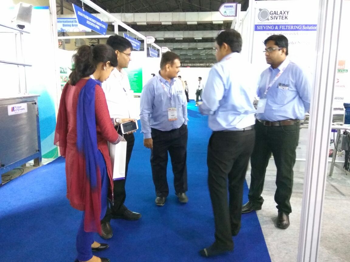 GalaxySivtek's tweet image. Mr. @NileshKhimsaria, Mr. Anil &amp;amp; Mr. Bhautik Sharing Insights on #CentrifugalSifter at #PharmaProPack '16 #Mumbai