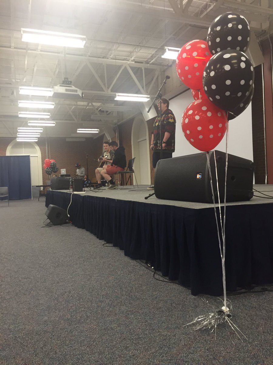 Loving the variety of talent that came out for Stroll for a Cure! Great showcase of Greek unity #GreekWeek2016