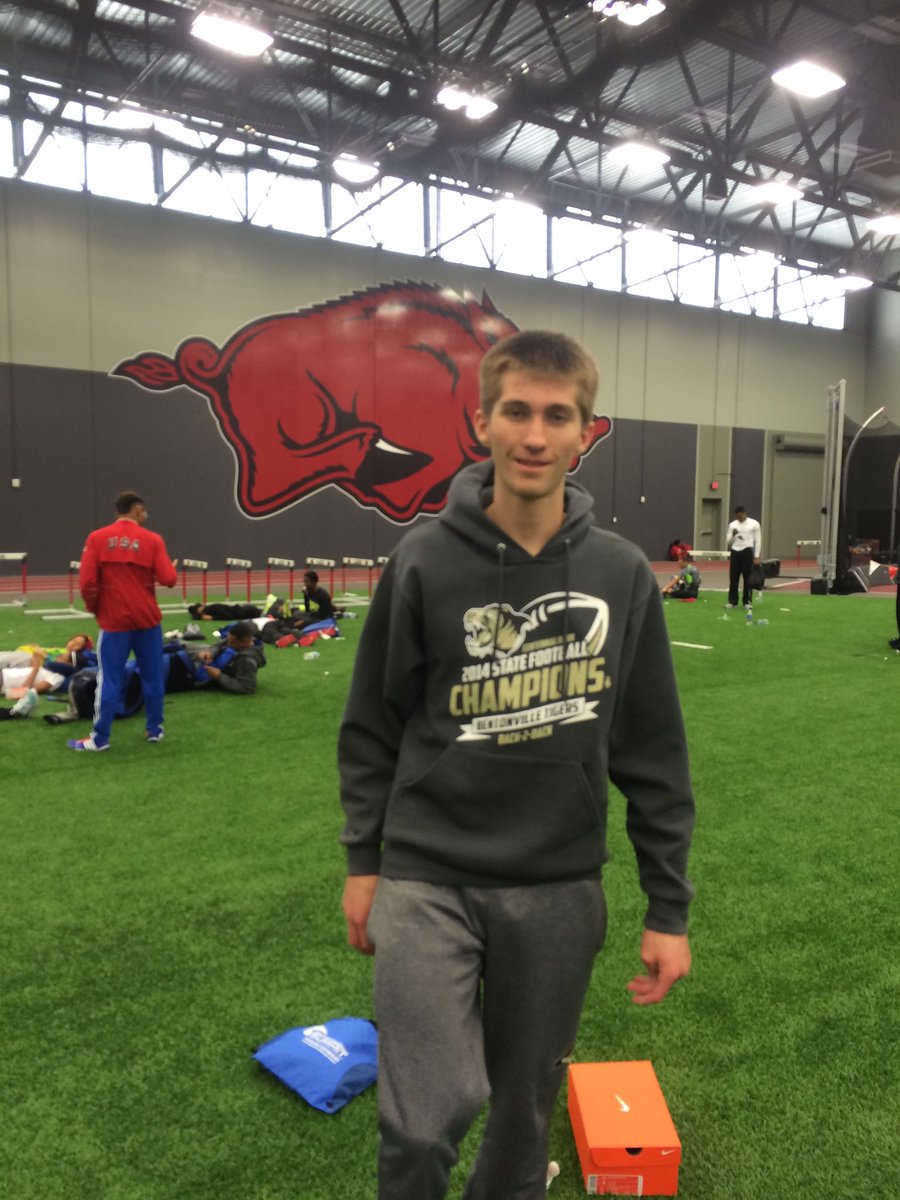 sportzdr's tweet photo. Devin Dougherty 11th fastest 400 M men's freshman US. 49.7
#D1speed # SEC/ACC https://t.co/wmk2GnUo4C